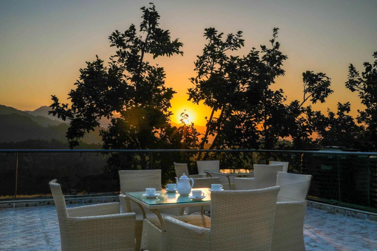 The First View Resort Lansdowne Exteriér fotografie